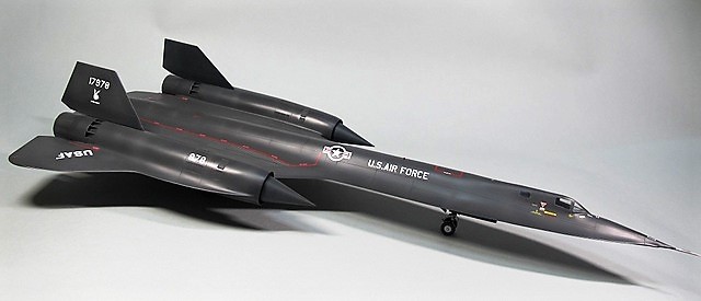 アメリカ空軍 戦略偵察機Lockheed Skunkworks SR-71 Blackbird (タミヤ/イタレリ 1/48（オリジナルはテスター）)＞  特集 偵察機＆無人機＞2021年4月号
