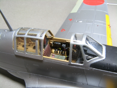 操縦席のディテール（左側面の補器類）