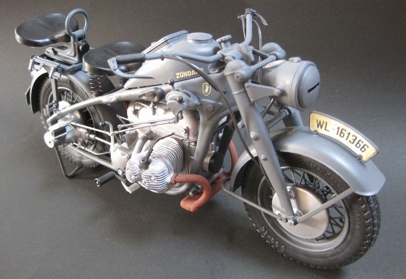 ツェンダップ KS-750 (エッシー 1/9 )