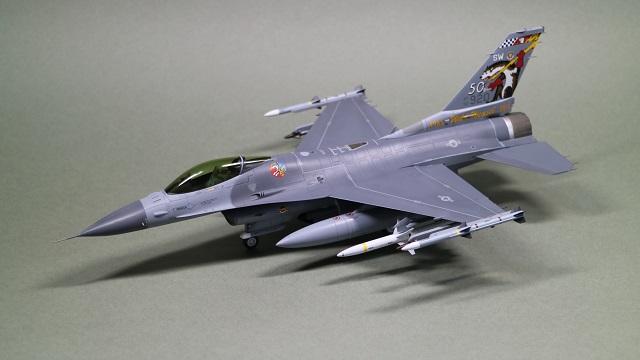 F-16ファイティングファルコン(ハセガワ・タミヤ・イタレリ 1/48)＞ 飛行機プラモデル製作＞2019年2月号
