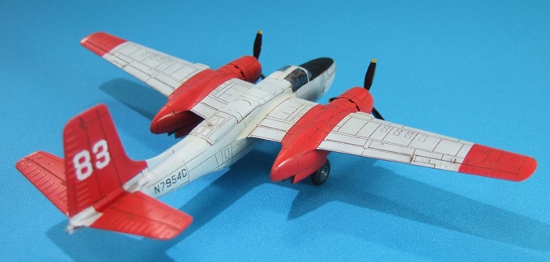 A-26C インベーダー改造消防機(プラッツ 1/144) ＜ 飛行機プラモデルの製作＜2019年3月号