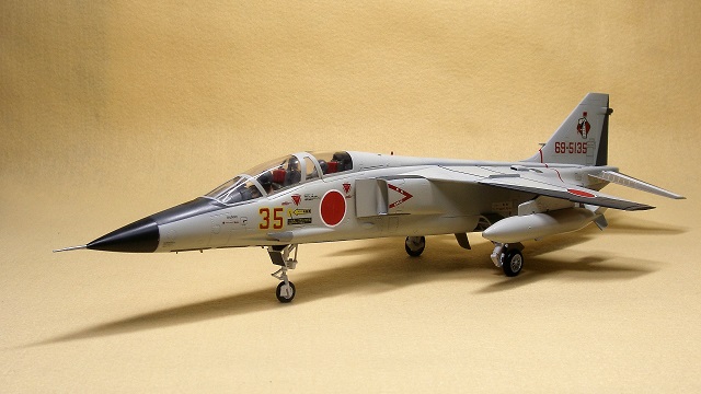 航空自衛隊 MITSUBISHI T-2練習機 / F-1支援戦闘機 (フジミ 1/48